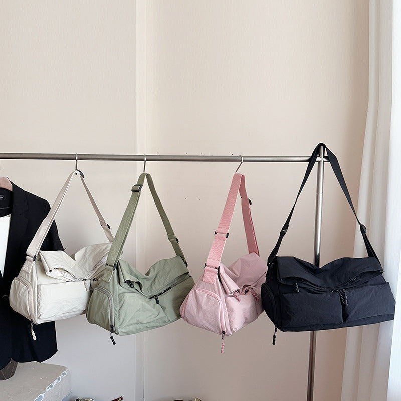 Practical everyday and sports bag Bowlift