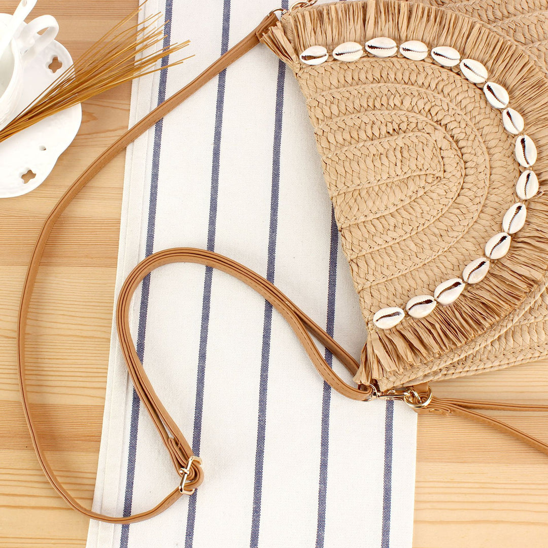 Shoulder bag with handcrafted shell decor Bowlift