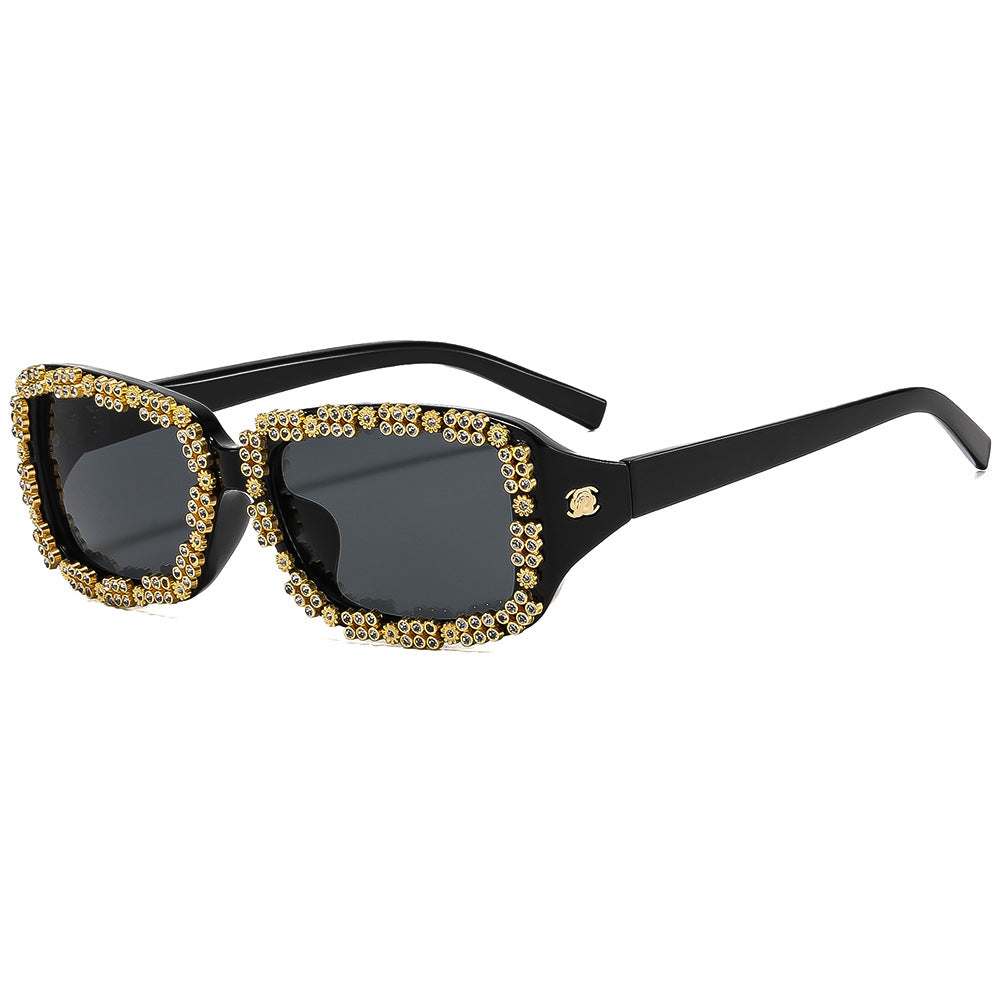 Ladies sunglasses with glamorous rhinestone frame Bowlift