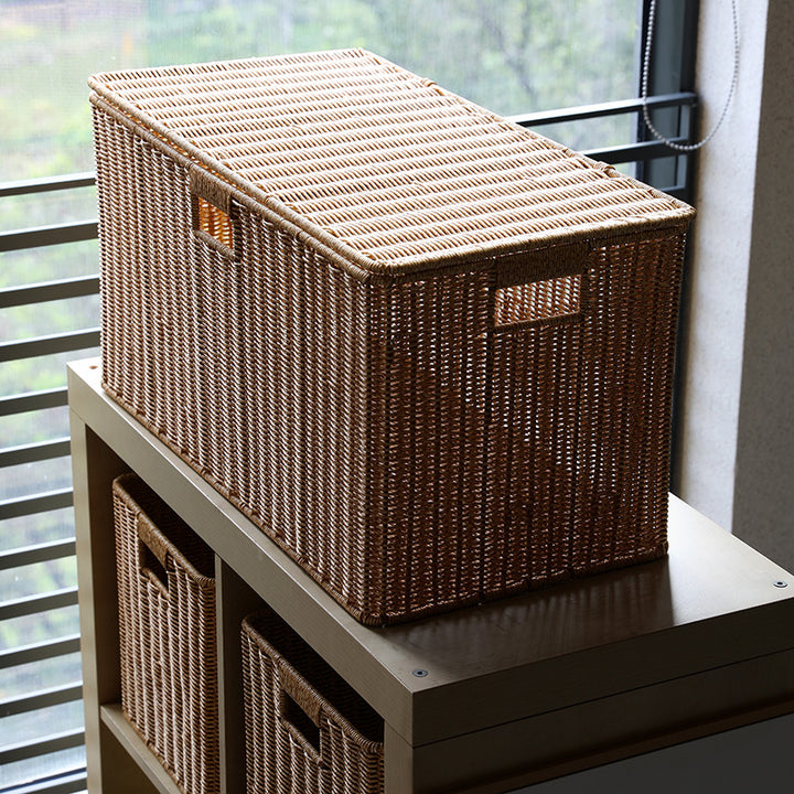 Unisex storage basket made of natural material with practical handles Bowlift