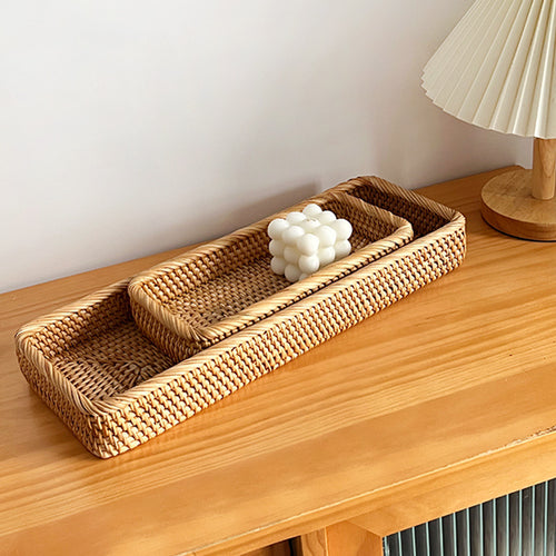 Women rectangular serving platter made of woven natural material Bowlift