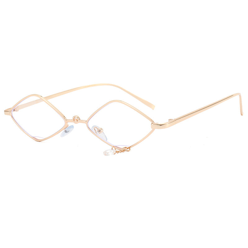 Ladies fashionable sunglasses with faceted frame Bowlift