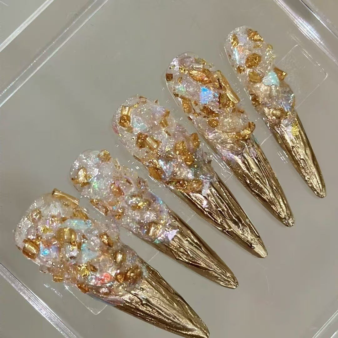 Elegant 3D Gold-Accent Press-On Nail Set Bowlift