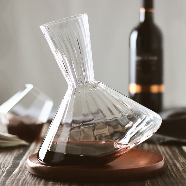 BowLift | Stylish decanter and glass set with a unique design ensuring air circulation