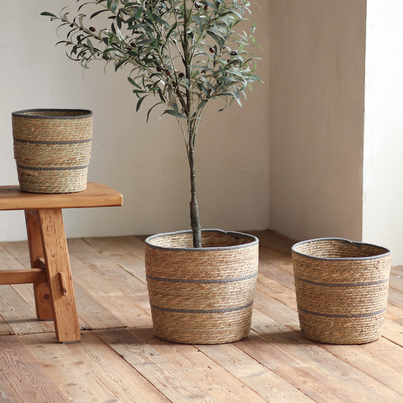 Handwoven decorative basket Bowlift