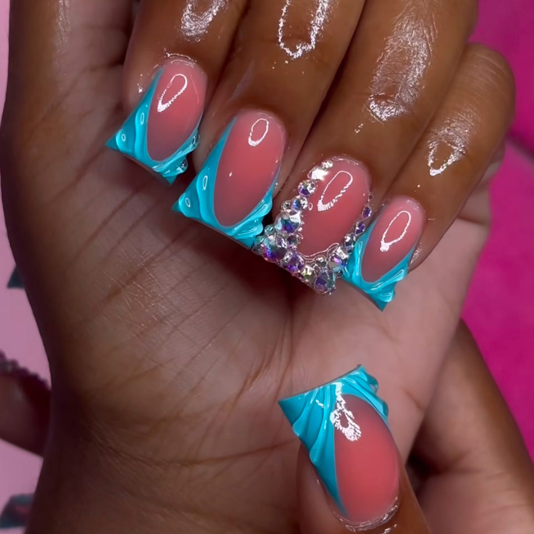 Decorative Press-On Nail Art Extensions with Rhinestone Accents Bowlift