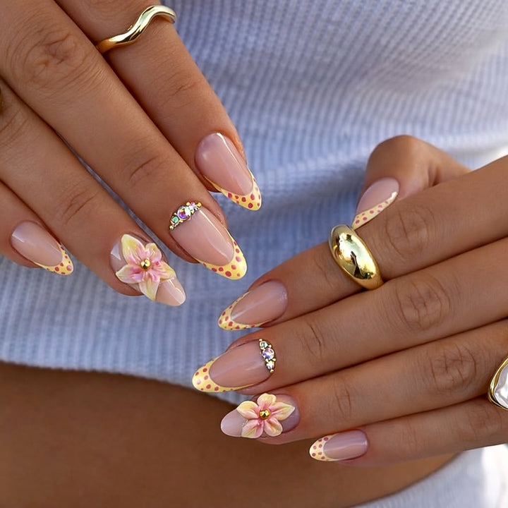 Artificial nails with floral 3D applications and elegant design Bowlift