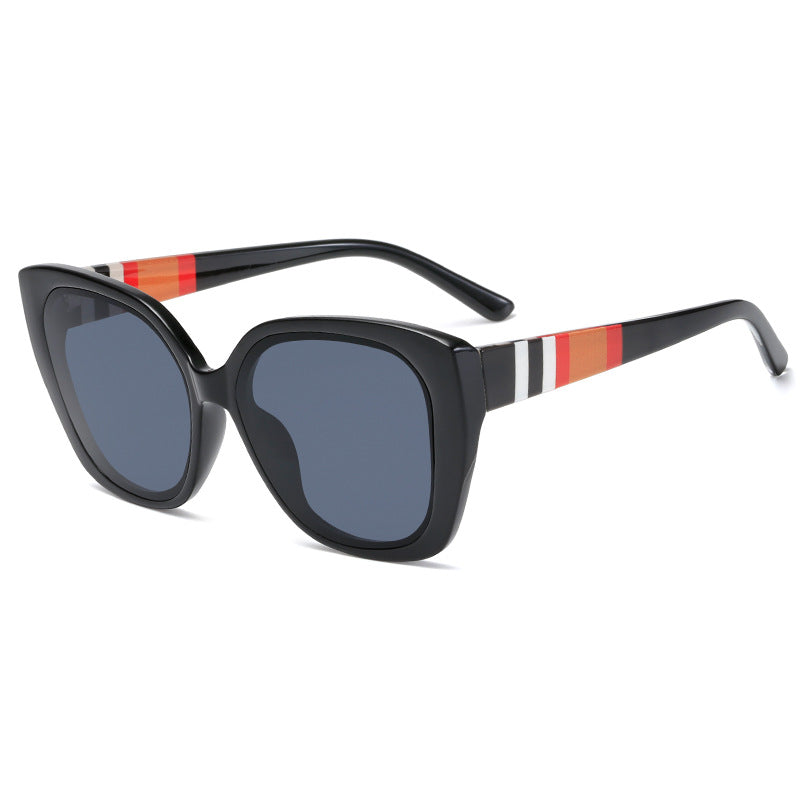 Women's fashionable glasses in striking retro style Bowlift