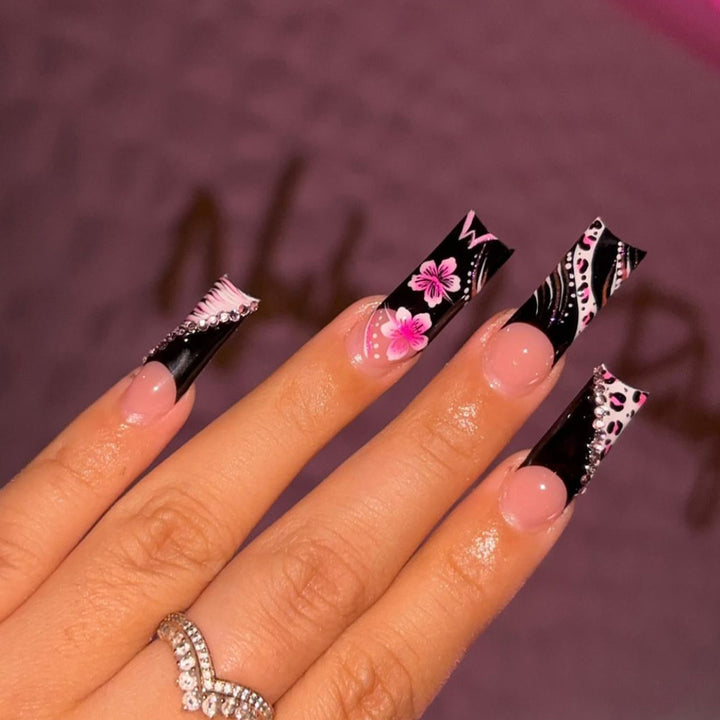 Artistic Stiletto Press-On Nail Set Bowlift