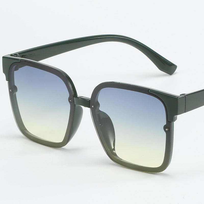 Women modern square sunglasses with UV protection and sturdy frame Bowlift