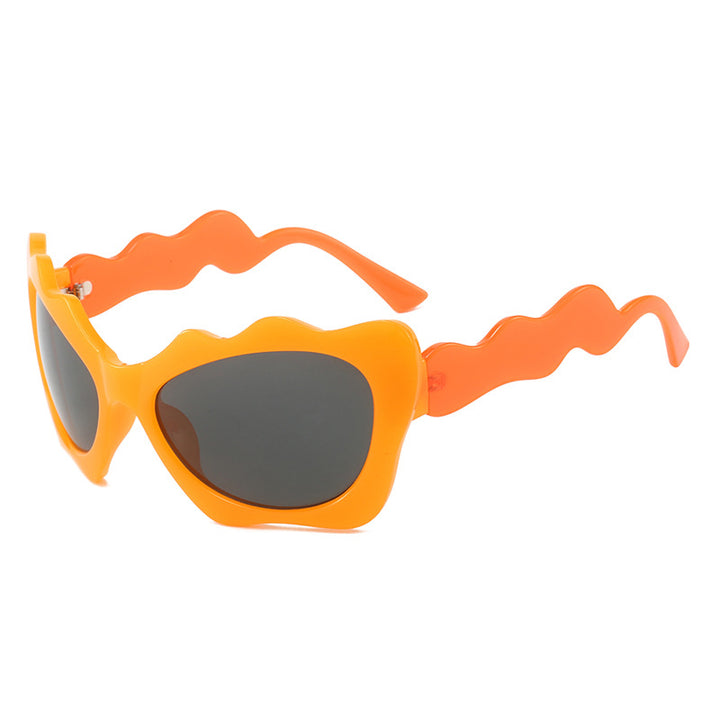 Ladies extravagant sunglasses with wavy frame design Bowlift