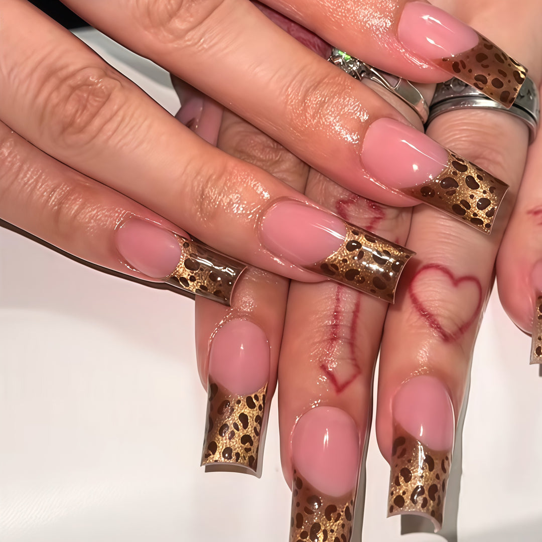 Artistic Animal Print Press-On Nail Extensions Bowlift