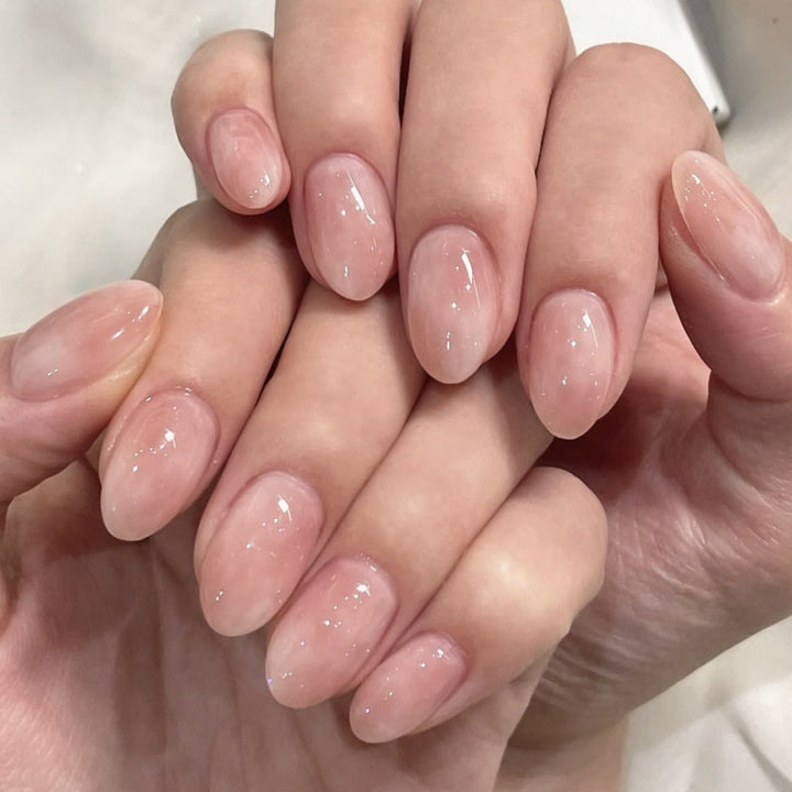 Elegant and stylish nail art Bowlift