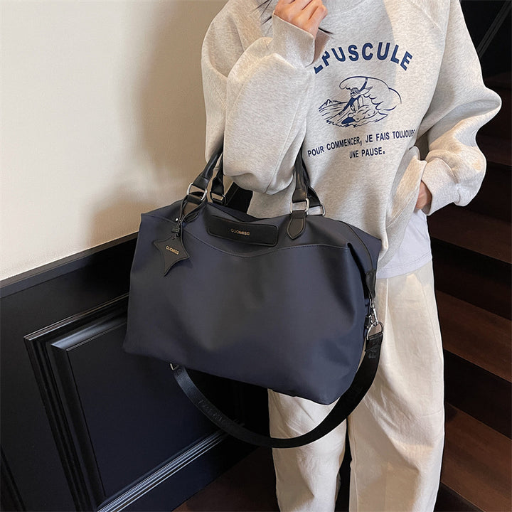 Elegant Travel Bag With Practical Compartments Bowlift
