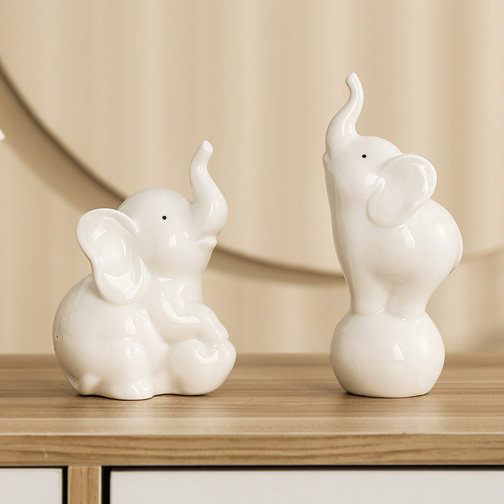 Playful and elegant elephant decorative figure Bowlift