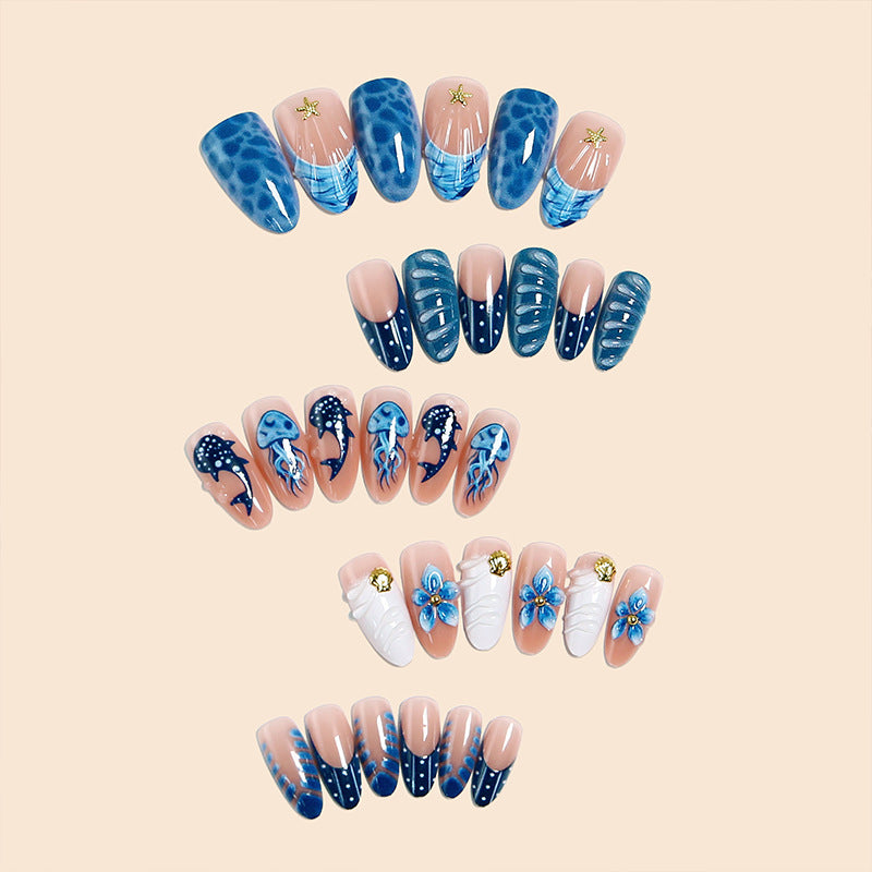 Artistic 3D Nail Tips with Maritime Motifs Bowlift