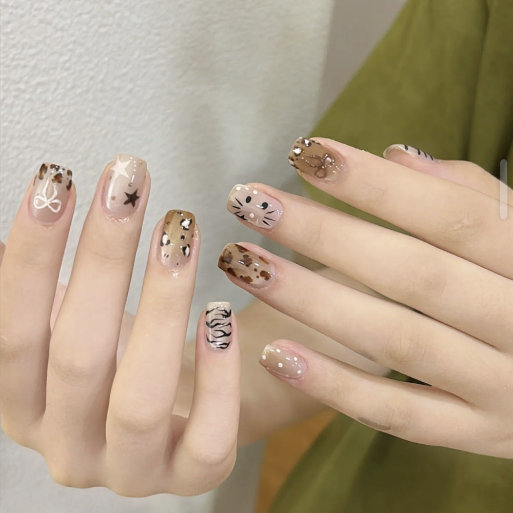 Elegant Press-On Nail Set Bowlift