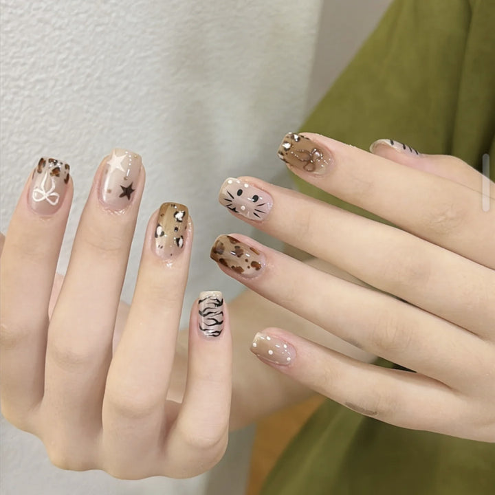 Elegant Press-On Nail Set Bowlift