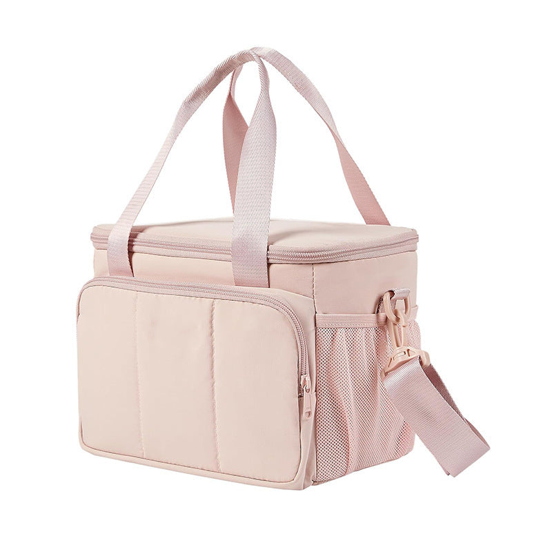 Insulated and Practical Picnic Bag Bowlift