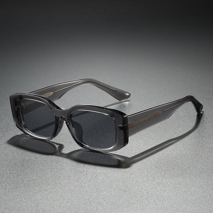 Ladies stylish sunglasses in a trendy, square frame Bowlift