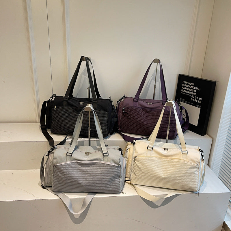 Sporty Leisure Bag with Versatile Compartments Bowlift