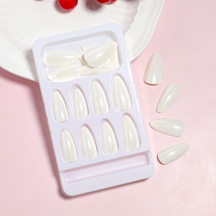 DIY Natural Press-On Nail Tips Bowlift