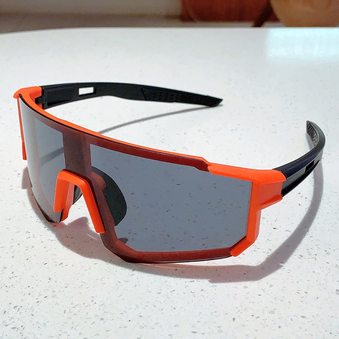 Unisex nan sporty shield sunglasses with continuous mirror lens and adjustable nose bridge Bowlift