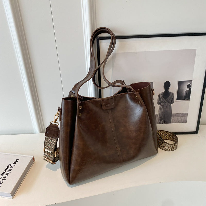 Versatile Multi-Functional Handbag Bowlift