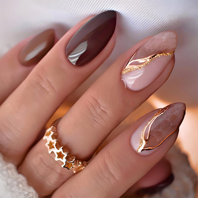 Artificial nail set with elegant, glittering design Bowlift