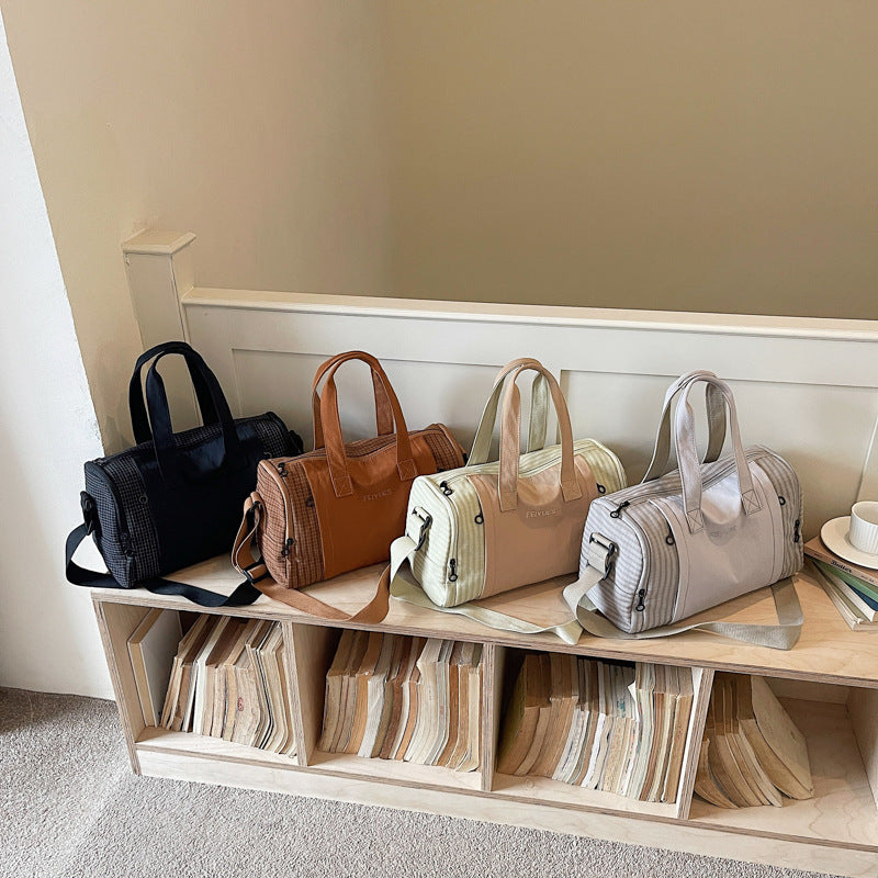 Minimalist Multi-Pocket Duffle Bag Bowlift