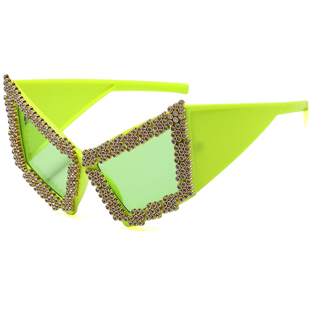 Women’s sunglasses in an extravagant design with luxurious rhinestone embellishment Bowlift