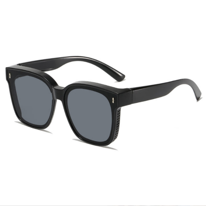 Ladies fashionable sunglasses in modern frame design Bowlift