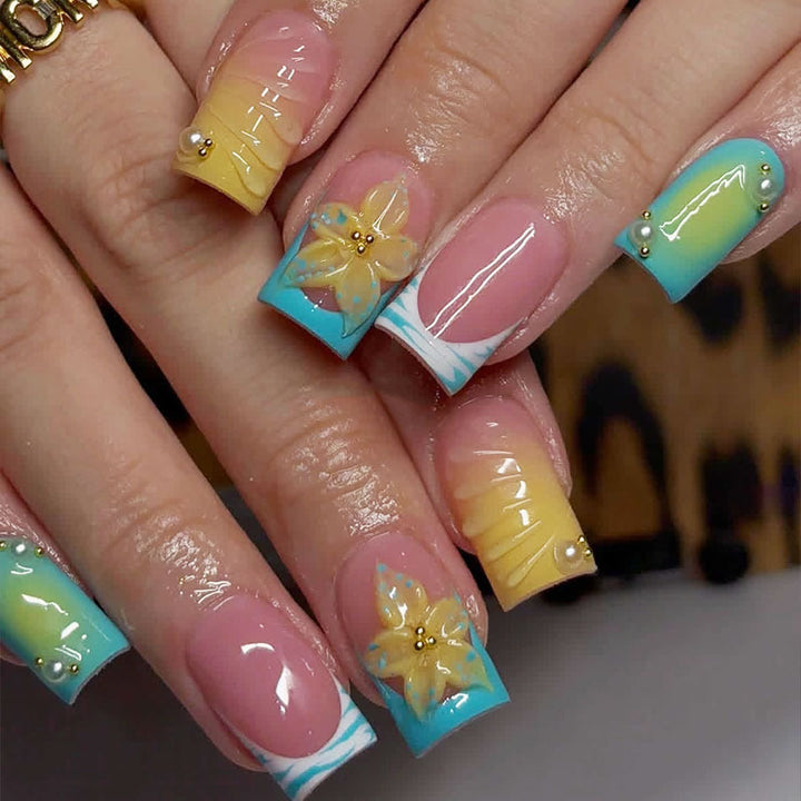 High-Quality Floral Design Press-On Nail Set Bowlift