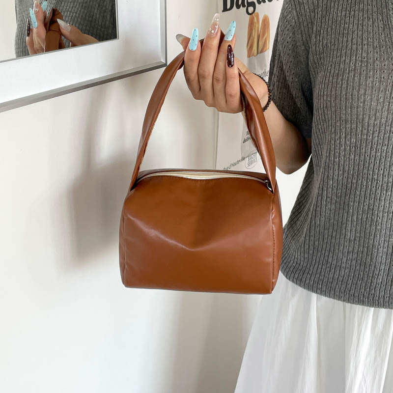 WoVintage-Inspired Structured Handbag Bowlift
