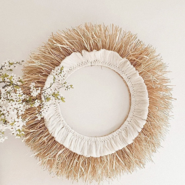 Decorative wall mirror in sunray design Bowlift