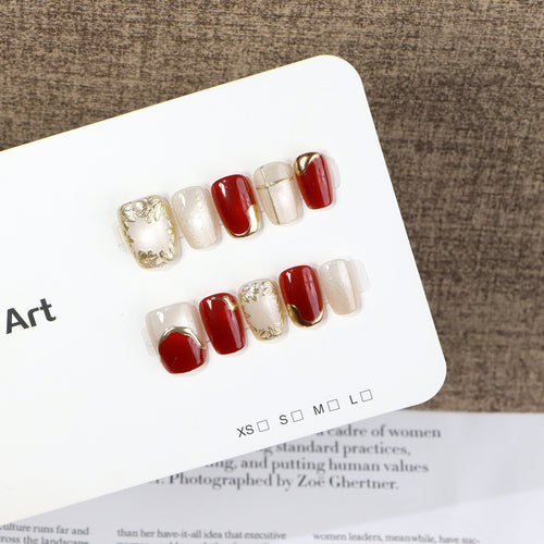 Decorative Press-On Nail Art Set with Gold Accents Bowlift