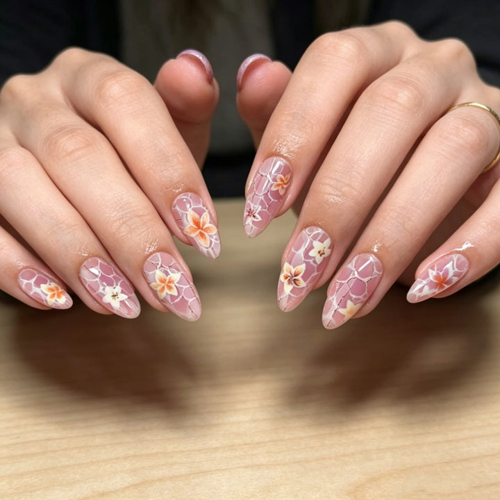 Artistic Floral-Patterned Press-On Nails Bowlift