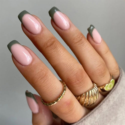 Artistic nail art with elegant gradient and lace accents Bowlift