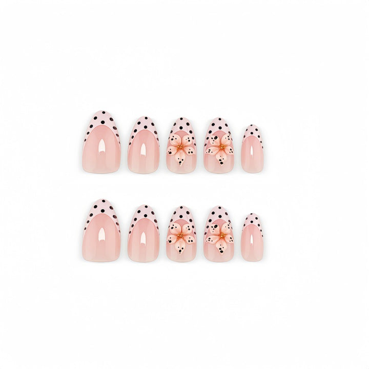 Art Nails in Elegant Flower and Dot Design Bowlift
