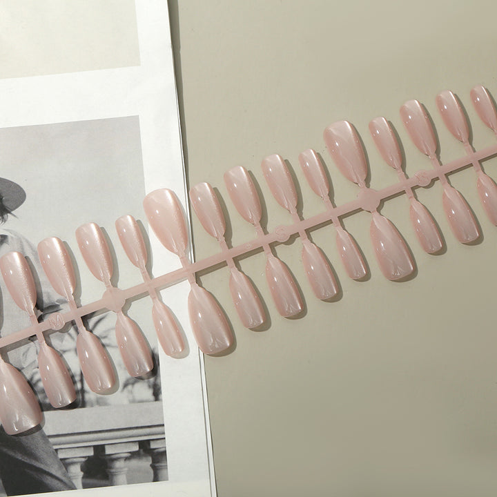 Elegant Press-On Nail Set with Glossy Finish Bowlift