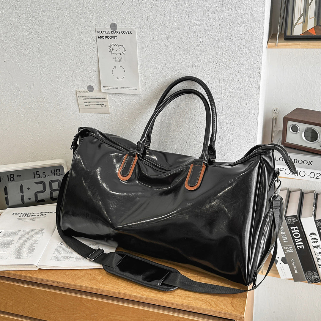 Elegant Sports Duffel Bag with Practical Compartments Bowlift