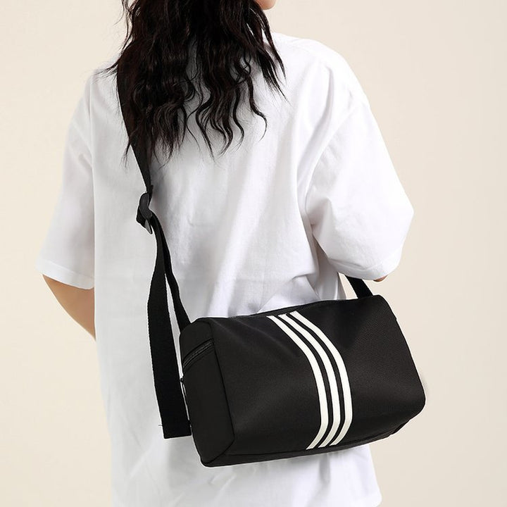 Sporty Shoulder Bag Bowlift