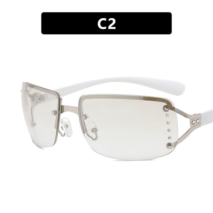 Ladies extravagant sunglasses in modern design with fine accents Bowlift