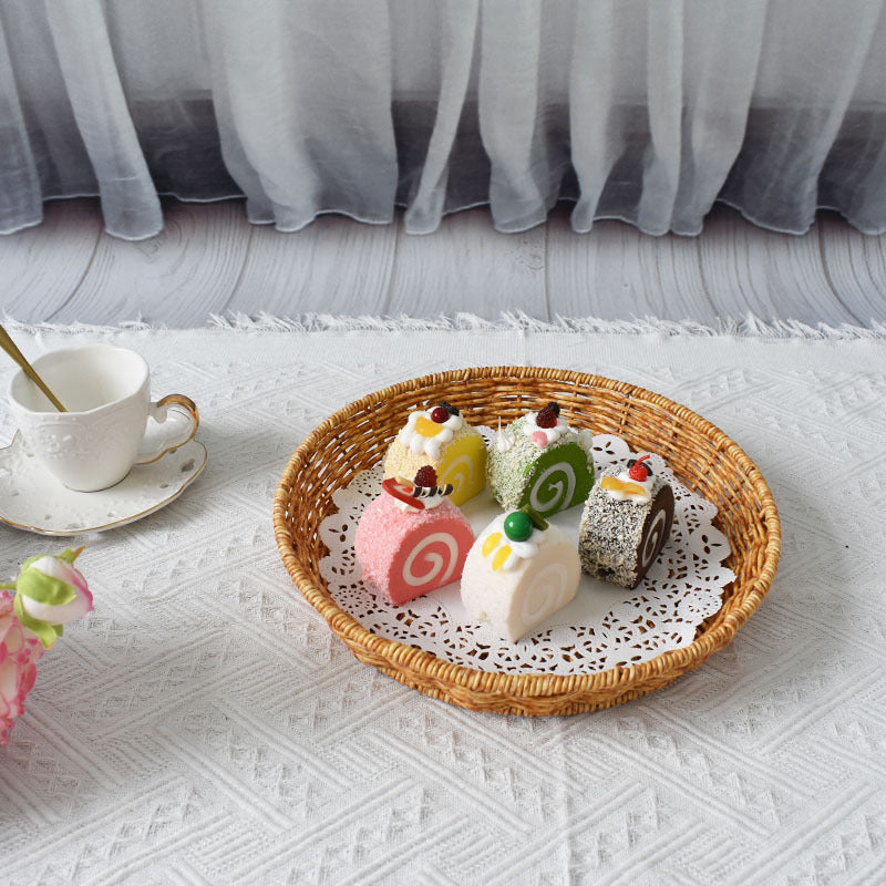 Leaf-Shaped Woven Serving Platter Bowlift