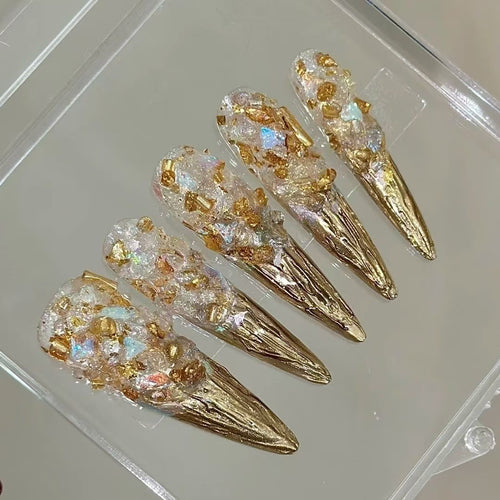 Elegant 3D Gold-Accent Press-On Nail Set Bowlift