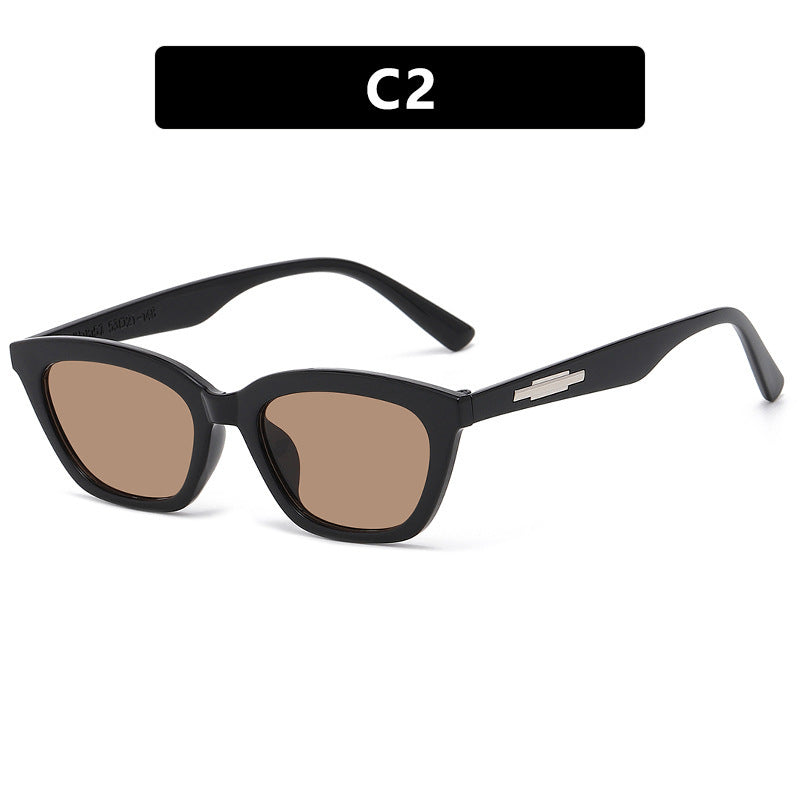 Women Cat-Eye Sunglasses with modern design and high-quality frame Bowlift