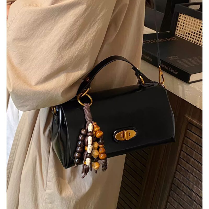 Elegant Leather Crossbody Bag Bowlift