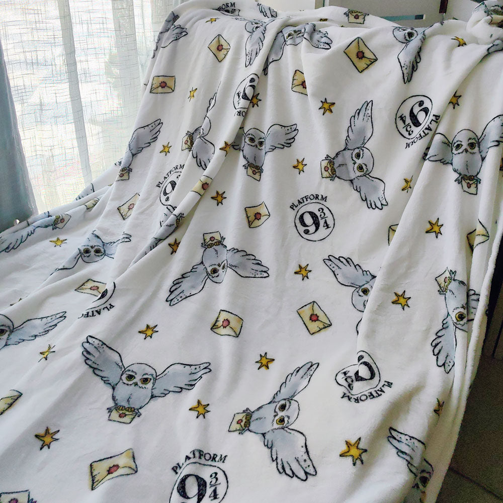 Cozy Owl-Themed Fleece Blanket