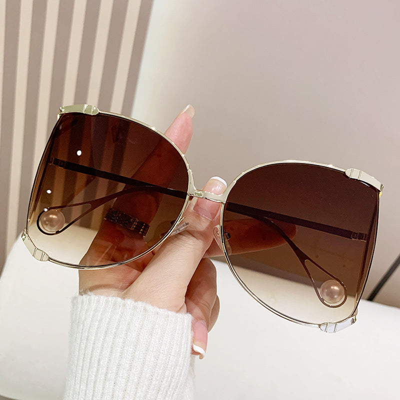Ladies fashionable glasses with elegant pearl decor Bowlift