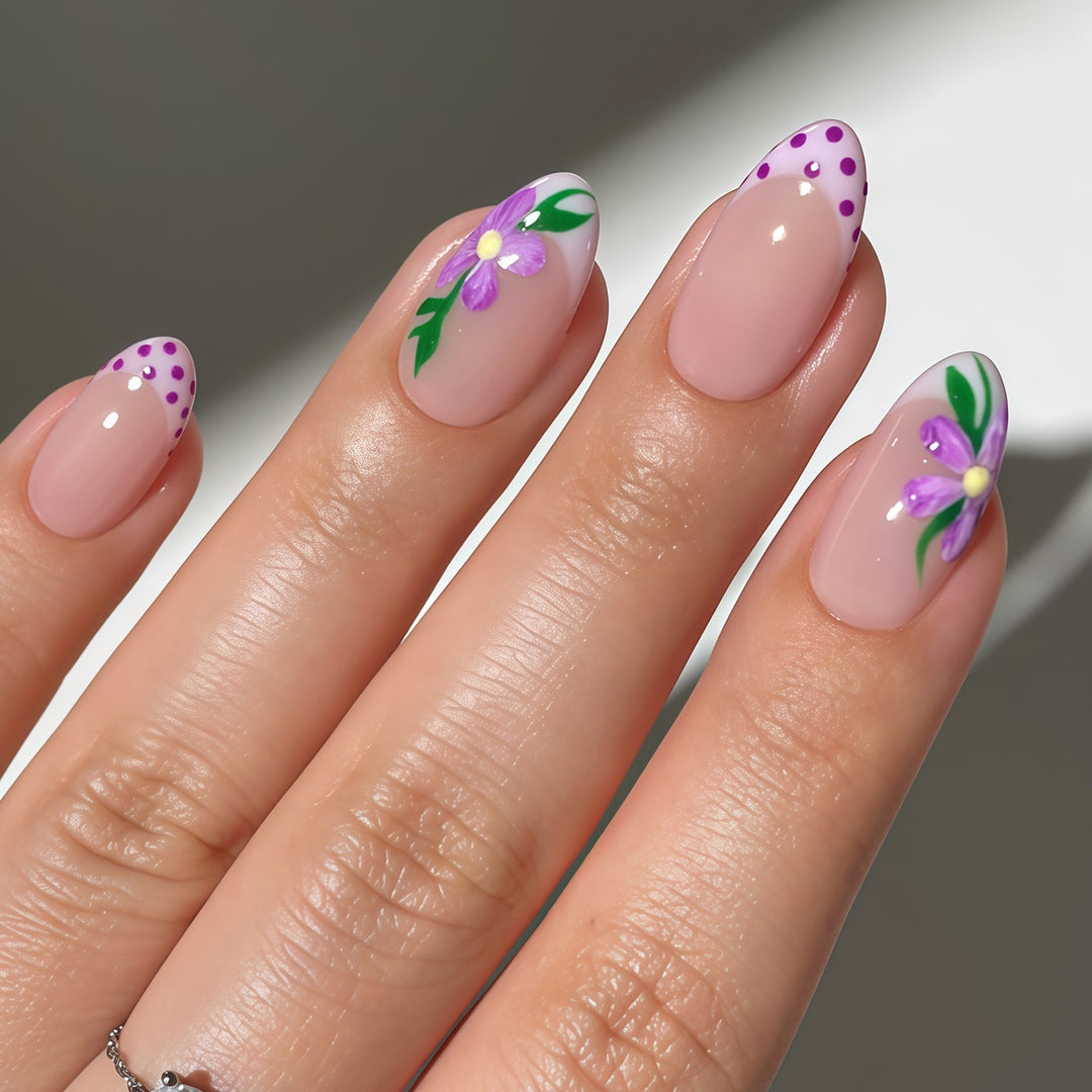 Artistic Floral Design Press-On Nails Bowlift